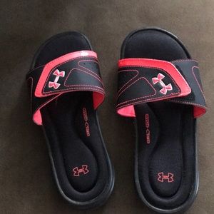 Under armour slides